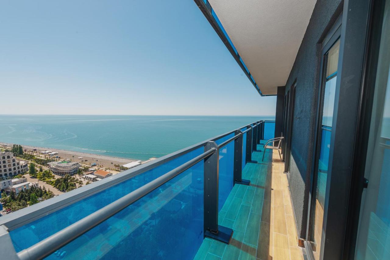 Orbi City Suites Batumi Exterior photo