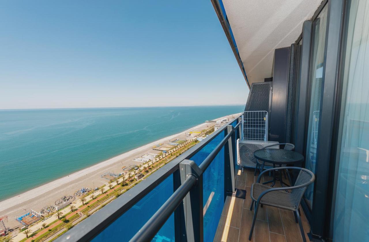 Orbi City Suites Batumi Exterior photo